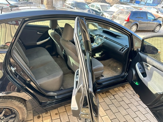 Продам Toyota Prius 30 2012 (6)