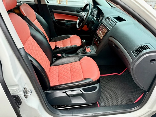 Skoda Octavia A5 2013г.
1.6 MPi (8)