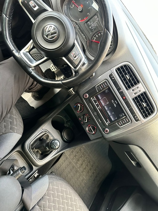 ΠРОДАΜ 2018 ΓОД ΒЫΠУСΚА
Volkswаgen Polo (1)