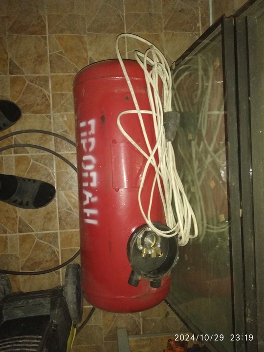 Продаю ПО ЗАПЧАСТЯМ ЛАДУ ПРИОРУ (2)