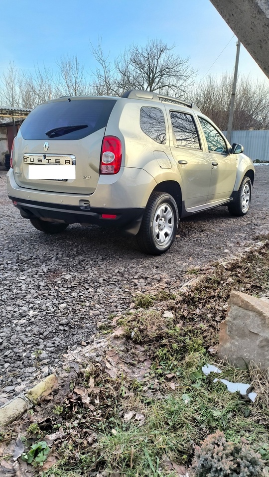 Renault Duster
Год 2013

Двигатель бензин
Объём  (3)