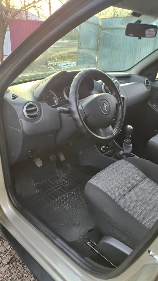 Renault Duster
Год 2013

Двигатель бензин
Объём  (4)