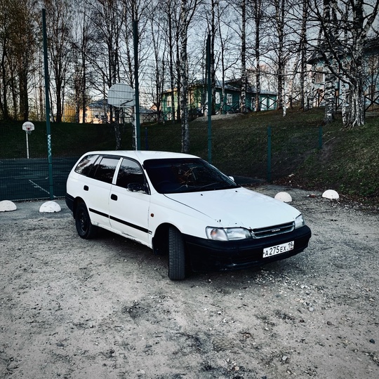 Продам Toyota Caldina 1.5 Автомат,1997