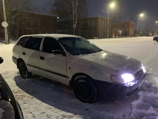 Продам Toyota Caldina 1.5 Автомат,1997 (1)