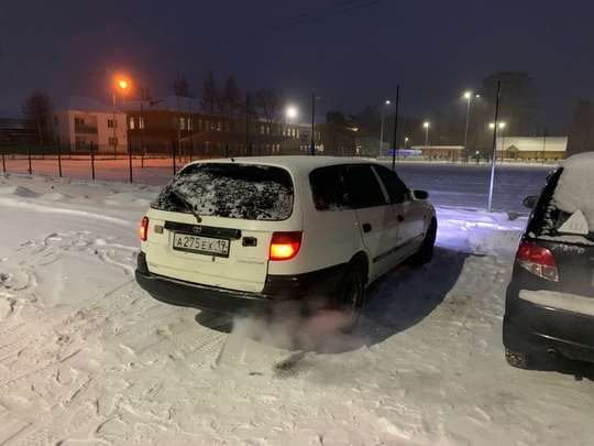 Продам Toyota Caldina 1.5 Автомат,1997 (3)