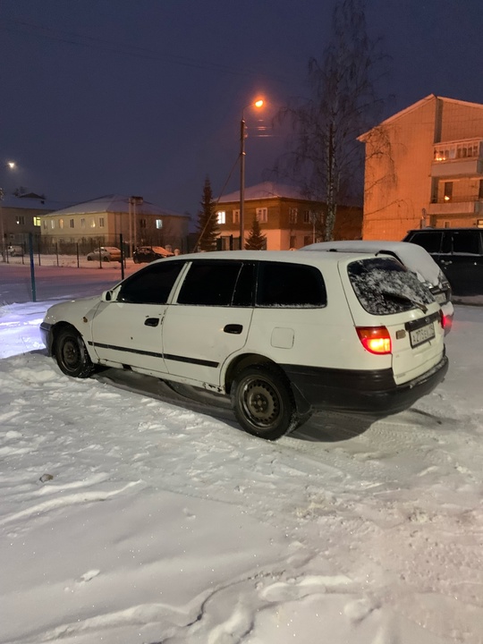 Продам Toyota Caldina 1.5 Автомат,1997 (4)