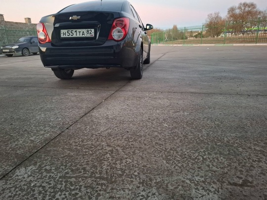 Продам хорошую Авео 2012 года (4)