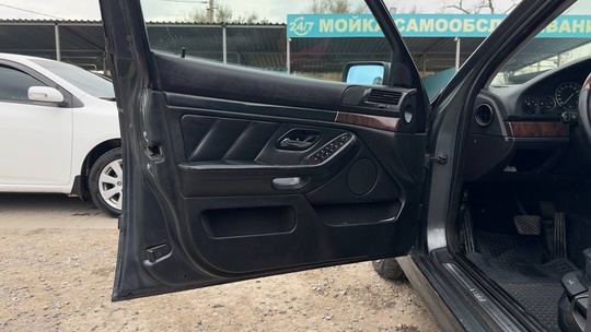 BMW E39 рестайлинг 2.2 AT (5)