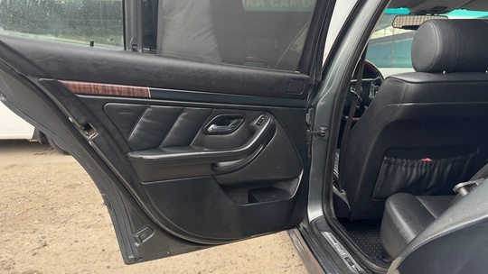 BMW E39 рестайлинг 2.2 AT (7)