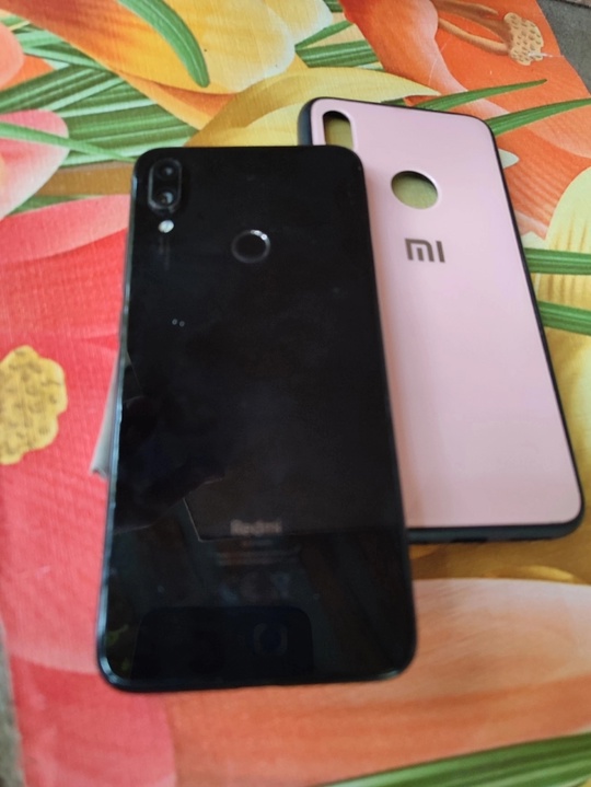 Xiaomi redmi note 7.
Space black.
Global (1)