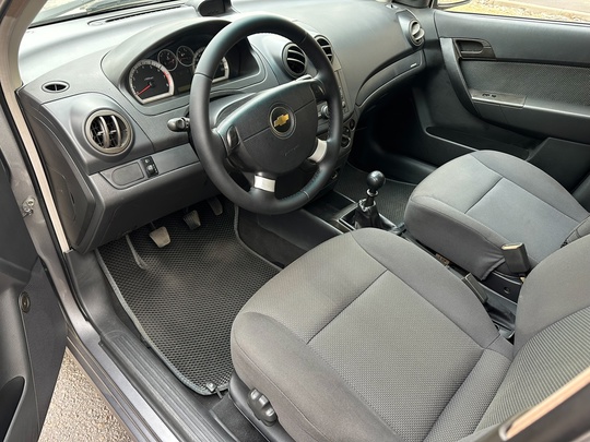 - Chevrolet Aveo 1.4 МТ (7)