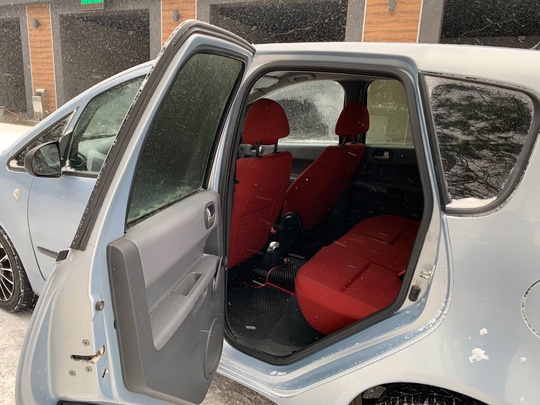 г. Симферополь 
Mitsubishi colt 1.3 (8)