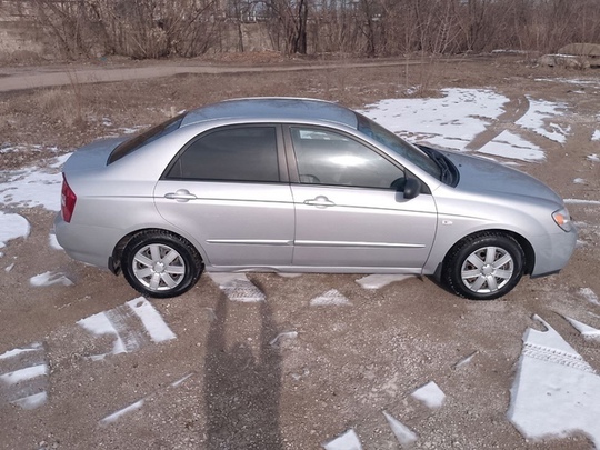 Kia Cerato SX 1,6л
2005
158 т.км (3)