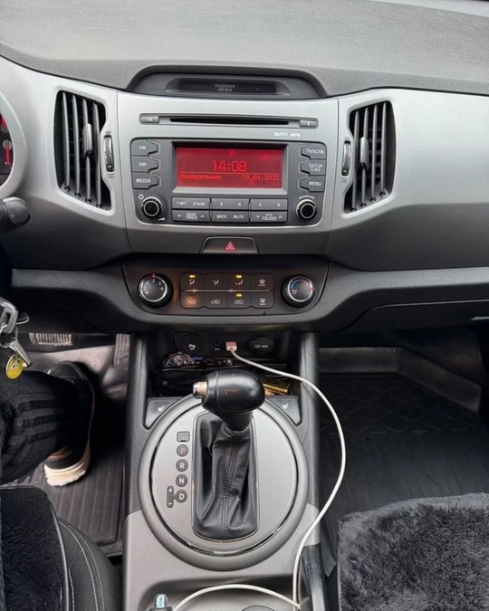 Продам Kia Sportage 2015г .
Обьем (9)