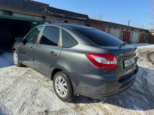 Продам LADA GRANTA Liftback 2015 (2)