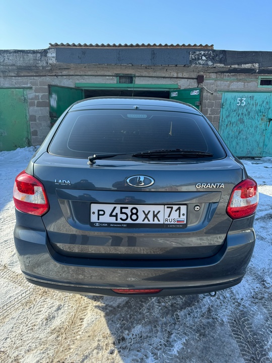 Продам LADA GRANTA Liftback 2015 (3)
