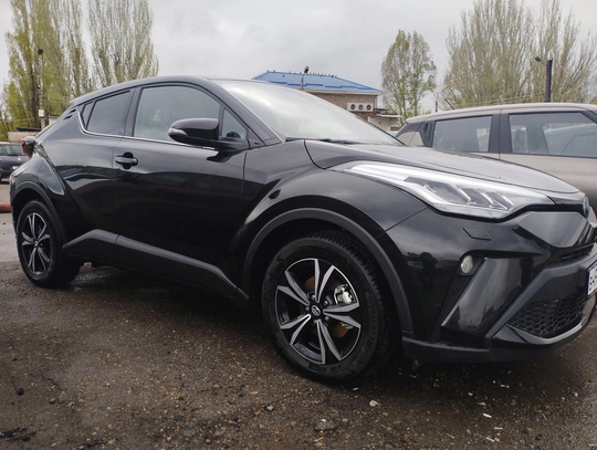 Toyota C-HR Hybrid Дилерская,2022 год,кожа,все