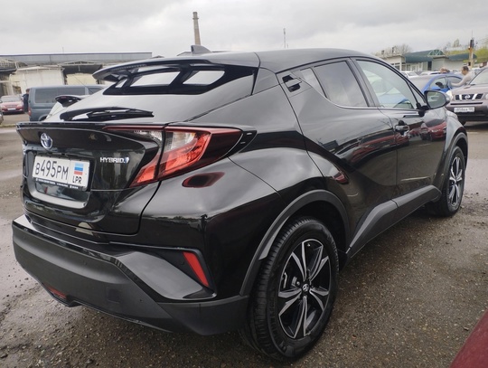 Toyota C-HR Hybrid Дилерская,2022 год,кожа,все (3)