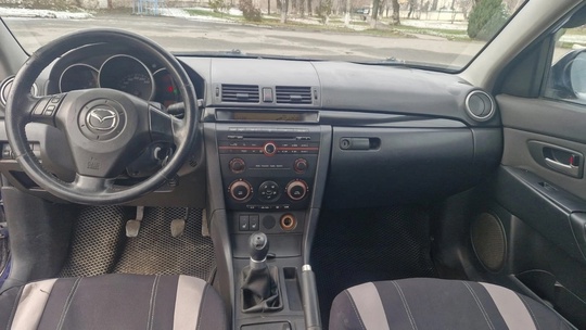 Продам Мазду 3 2004 1.6 (8)