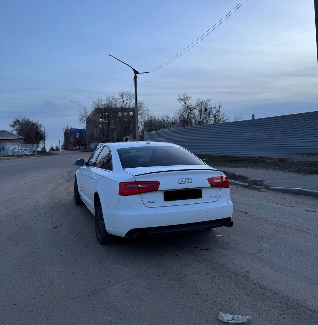 Продам  AUDI A6 C7 (3)