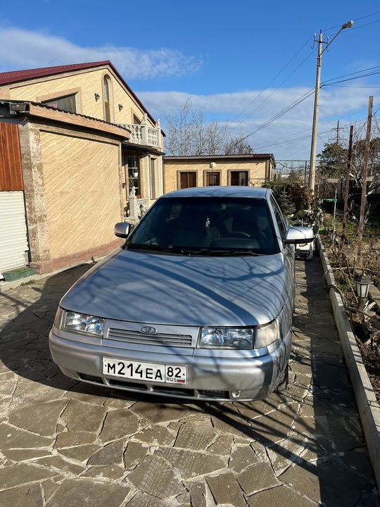 Авто в хорошем состояние 
Год