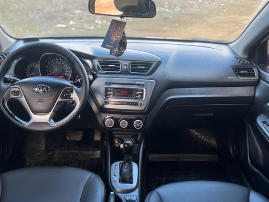 Продам Kia Rio 3 (рестайлинг)
Год-2015
Мотор (4)