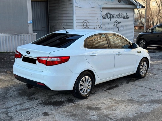 Продам
Kia Rio 3
Год-2015
Мотор 1.6
Пробег-151000(родной)
Коробка-Автомат 6ст
1 (2)