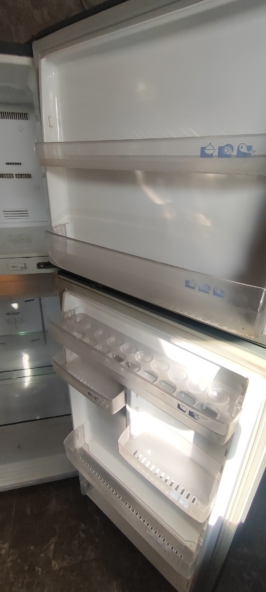 Продам холодильник Samsung no frost (2)