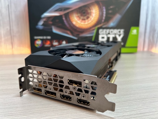 В продаже мощная игровая видеокарта (3)
