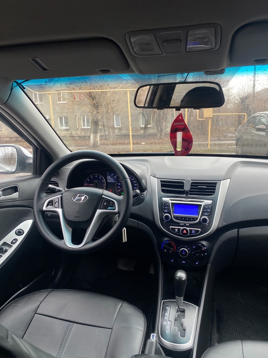 ПРОДАМ HYUNDAI SOLARIS
2013 ГОДА АКПП
Пробег (8)