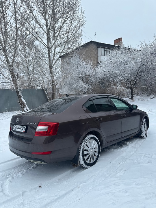 ПРОДАМ SKODA OCTAVIA 
2015 года!
Коробка (3)