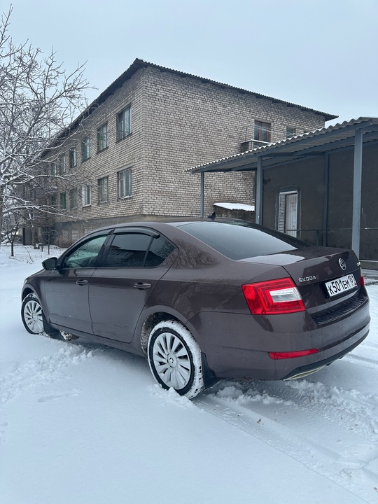 ПРОДАМ SKODA OCTAVIA 
2015 года!
Коробка (4)