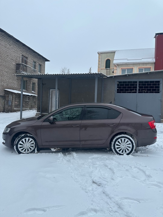 ПРОДАМ SKODA OCTAVIA 
2015 года!
Коробка (6)