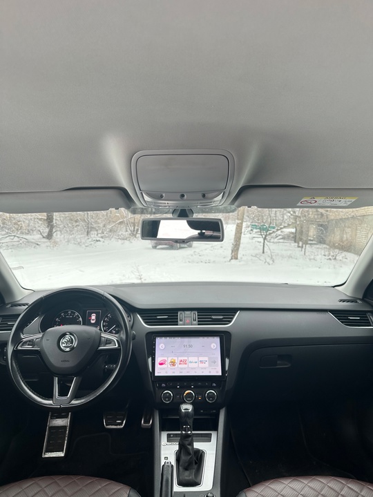 ПРОДАМ SKODA OCTAVIA 
2015 года!
Коробка (9)