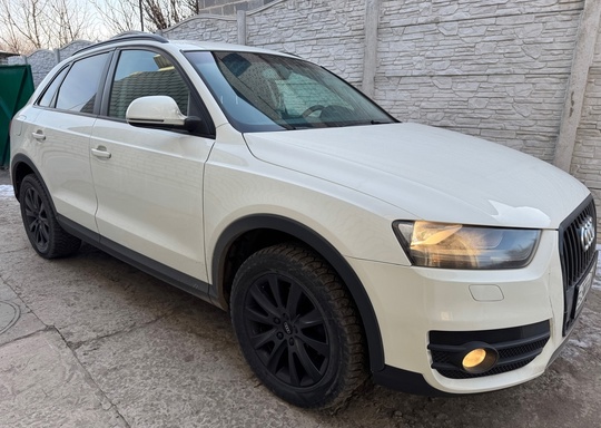 AUDI Q3 2012 2.0 quattro (1)