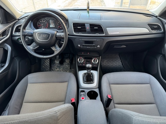 AUDI Q3 2012 2.0 quattro (5)