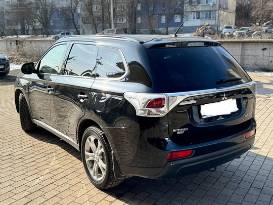 Продается Mitsubishi Outlander Акпп, Год (1)