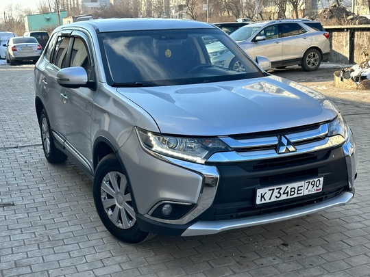 Продается Mitsubishi Outlander Акпп, Год (1)