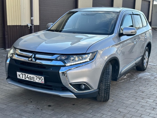 Продается Mitsubishi Outlander Акпп, Год (6)