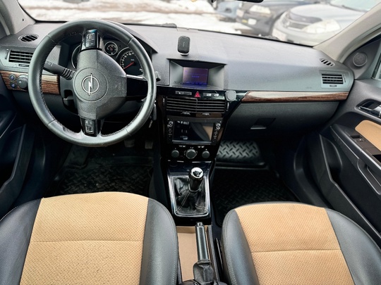 Opel Astra 2007г 1.6 бензин (5)
