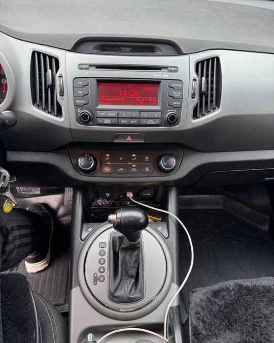 Продам Kia Sportage 2015г .
Обьем (9)