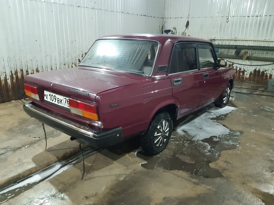 Продам ВАЗ 2107 2004г.Без вложений,сел-поехал.На (3)