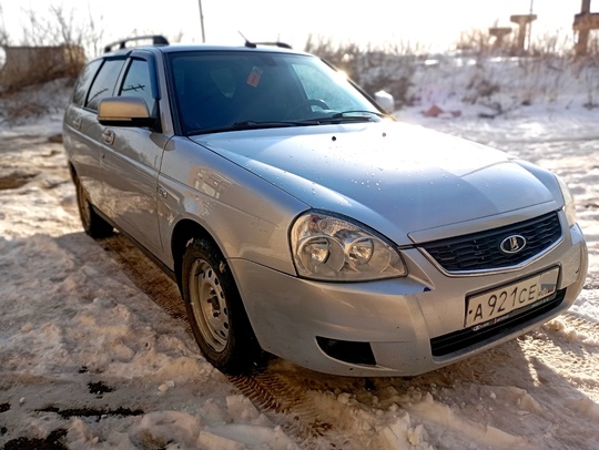 Продам Приору Универсал 
2013 год (2)