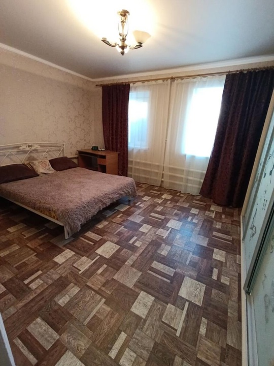 Продается 4 - х комнатный (4)