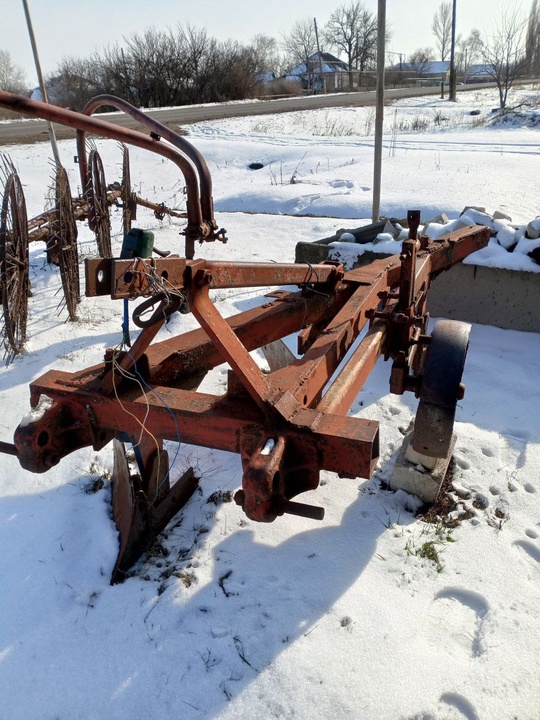 Продам
+79595292905 
ЮМЗ 350 тысяч 
Т16 (7)