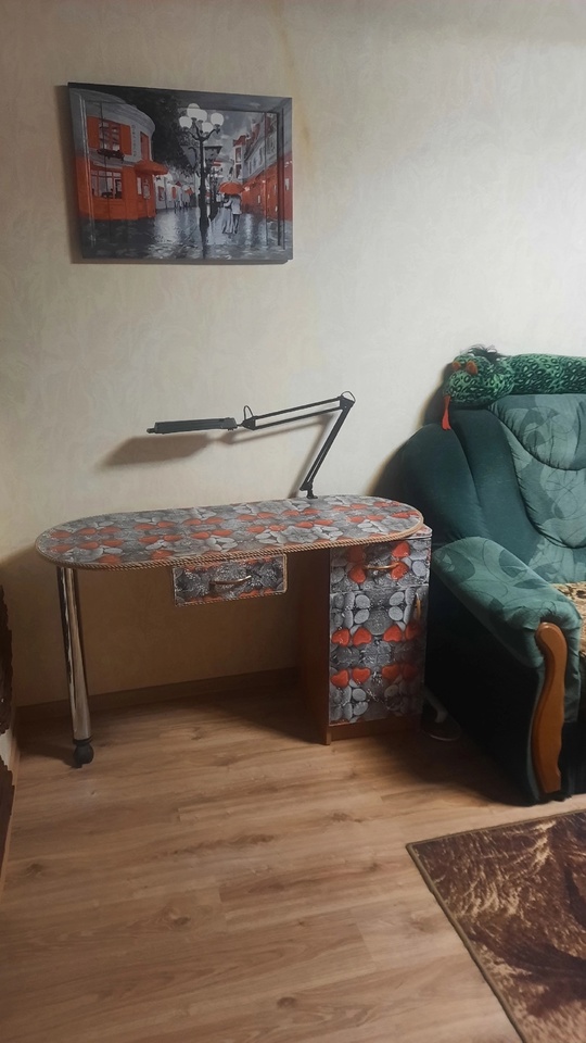 Продам стол б/у в отличном