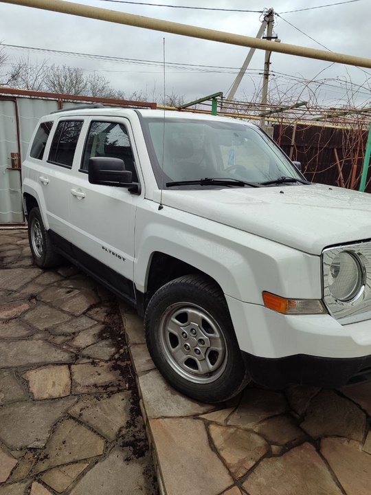 Продам свой авто JEEP PATRIOT (1)