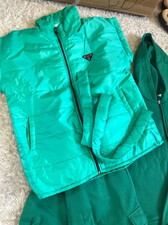 Продам новые костюмы :
1 фото (9)