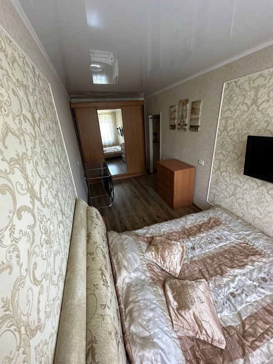 Сдам ПОСУТОЧНО 2х-комнатную квартиру Луганск, (1)