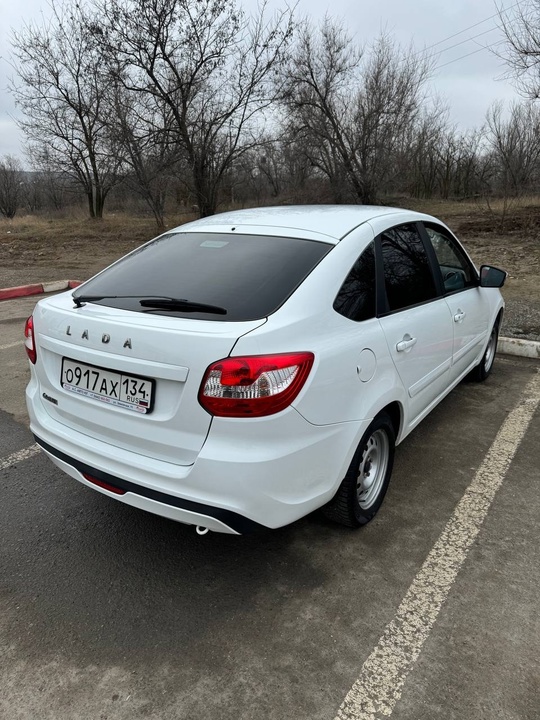 Продам Лада Гранта 2018 года (8)